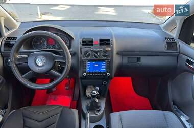 Мінівен Volkswagen Touran 2005 в 