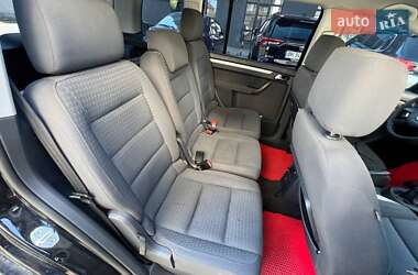 Мінівен Volkswagen Touran 2005 в 