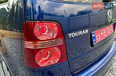 Минивэн Volkswagen Touran 2007 в 