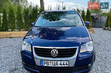 Минивэн Volkswagen Touran 2007 в 