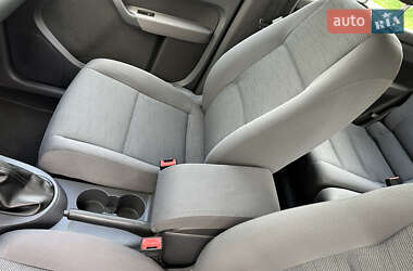 Минивэн Volkswagen Touran 2009 в 
