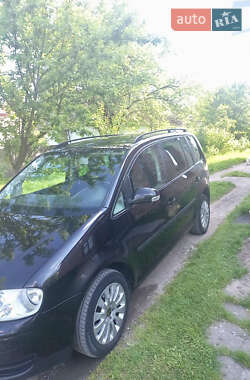 Мінівен Volkswagen Touran 2004 в 