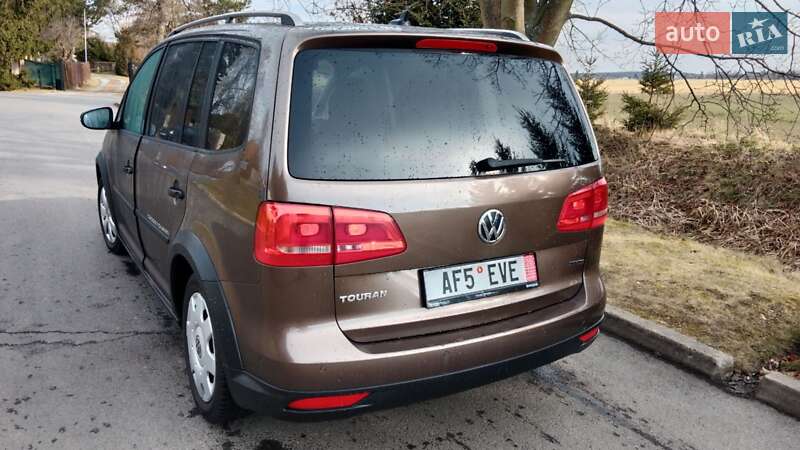 Мінівен Volkswagen Touran 2012 в Тячеві