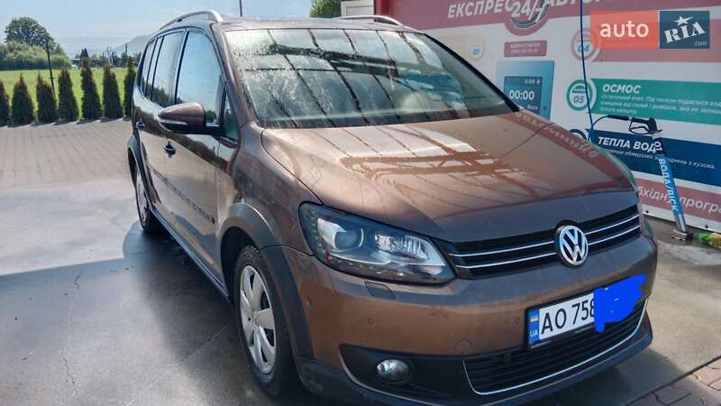 Volkswagen Touran 2012