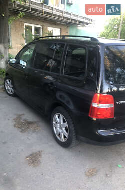 Мінівен Volkswagen Touran 2006 в 