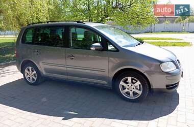 Минивэн Volkswagen Touran 2006 в 