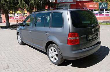 Минивэн Volkswagen Touran 2006 в 