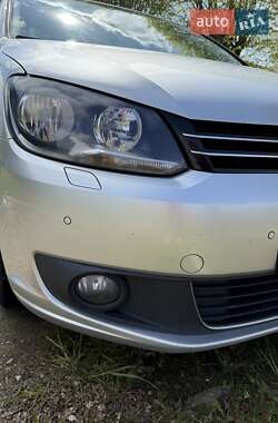 Мінівен Volkswagen Touran 2015 в 