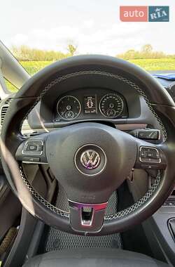 Мінівен Volkswagen Touran 2015 в 