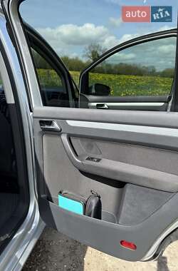 Мінівен Volkswagen Touran 2015 в 