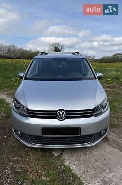 Мінівен Volkswagen Touran 2015 в 
