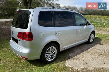 Мінівен Volkswagen Touran 2015 в 