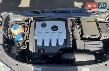 Минивэн Volkswagen Touran 2007 в 