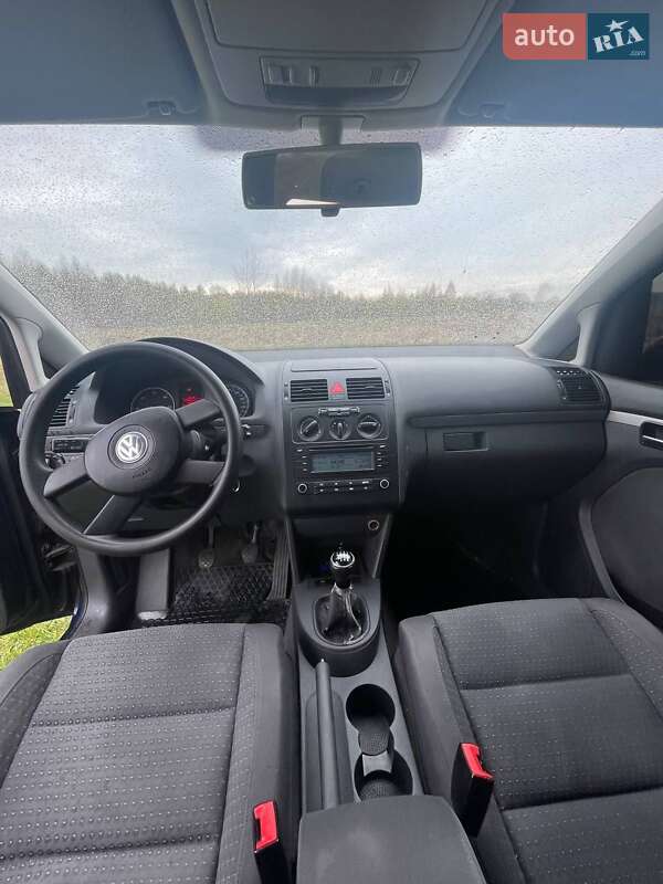 Минивэн Volkswagen Touran 2003 в Луцке фото 5 Минивэн Volkswagen Touran 2003 в Луцке