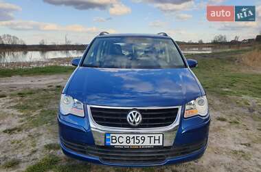 Минивэн Volkswagen Touran 2008 в 