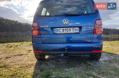 Минивэн Volkswagen Touran 2008 в 