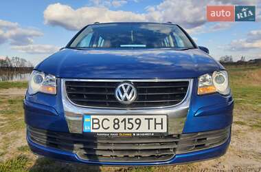 Минивэн Volkswagen Touran 2008 в 