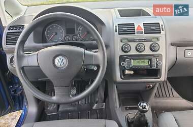 Минивэн Volkswagen Touran 2008 в 