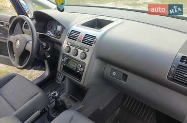 Минивэн Volkswagen Touran 2008 в 