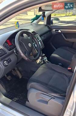 Минивэн Volkswagen Touran 2007 в 