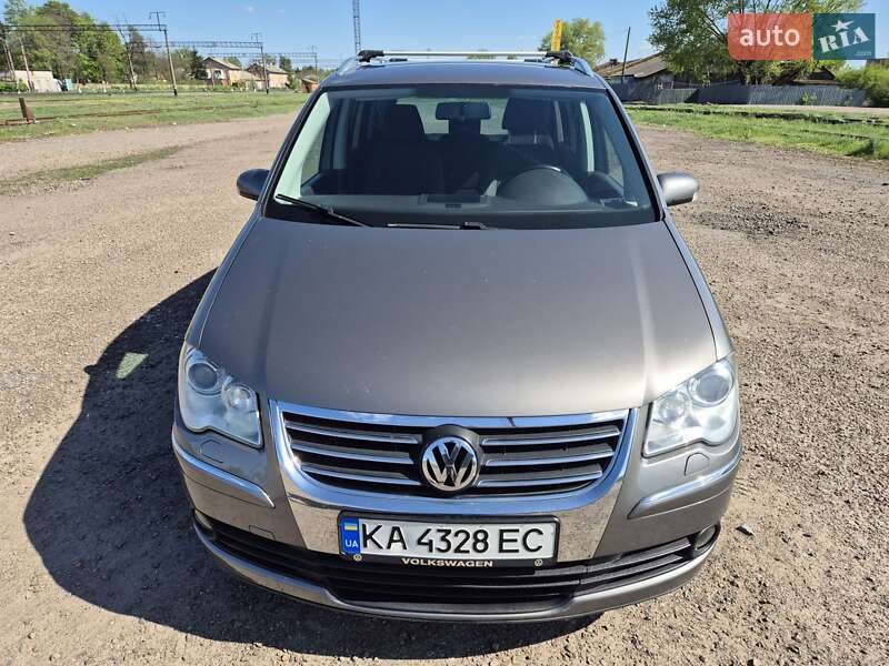 Мінівен Volkswagen Touran 2007 в Бердичеві