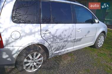 Мінівен Volkswagen Touran 2003 в 
