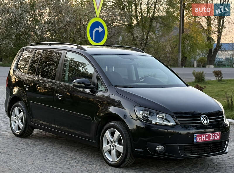 Volkswagen Touran 2011