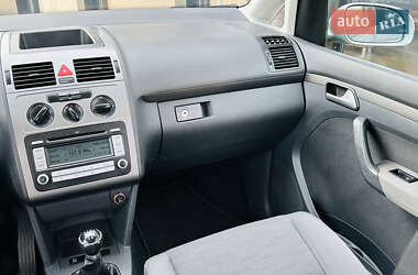Мінівен Volkswagen Touran 2007 в 
