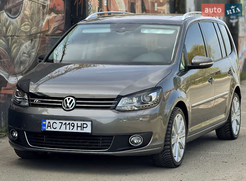 Минивэн Volkswagen Touran 2012 в Луцке
