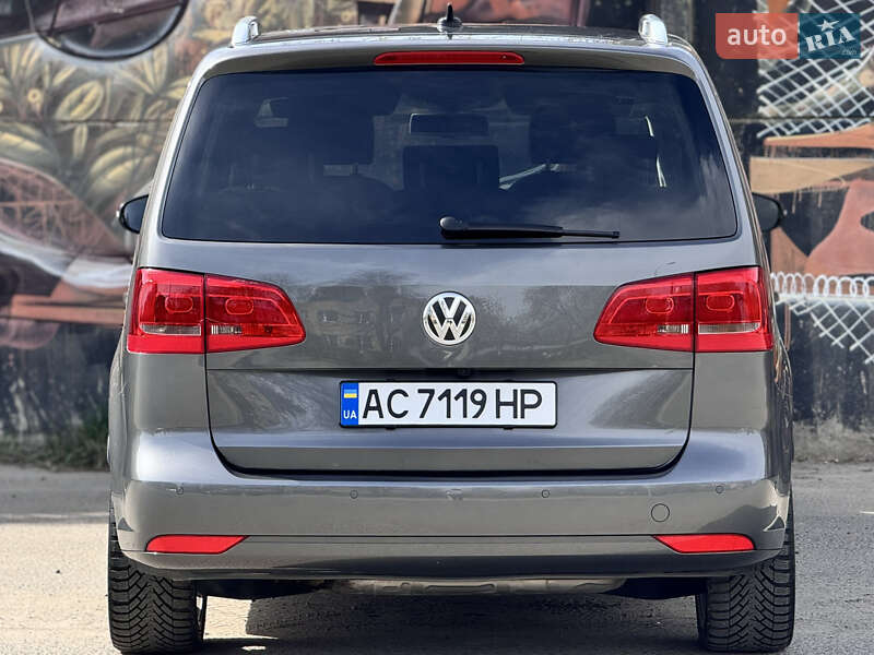 Минивэн Volkswagen Touran 2012 в Луцке