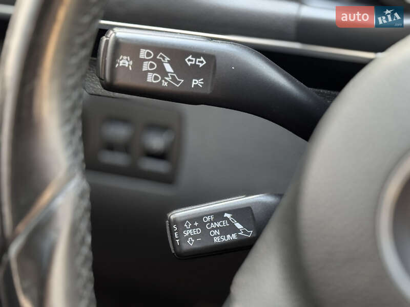 Минивэн Volkswagen Touran 2012 в Луцке