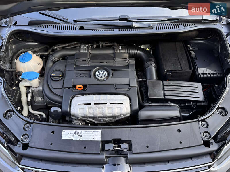 Минивэн Volkswagen Touran 2012 в Луцке