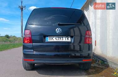 Минивэн Volkswagen Touran 2009 в 