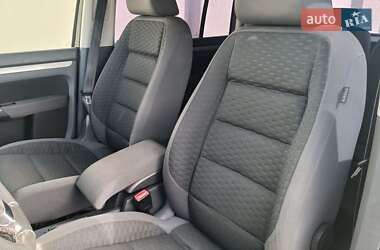 Минивэн Volkswagen Touran 2009 в 
