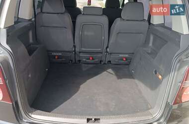 Минивэн Volkswagen Touran 2009 в 