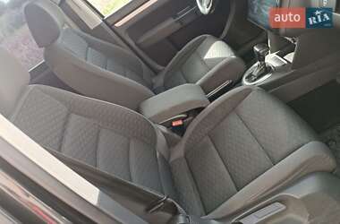 Минивэн Volkswagen Touran 2009 в 