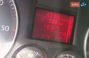 Минивэн Volkswagen Touran 2009 в 