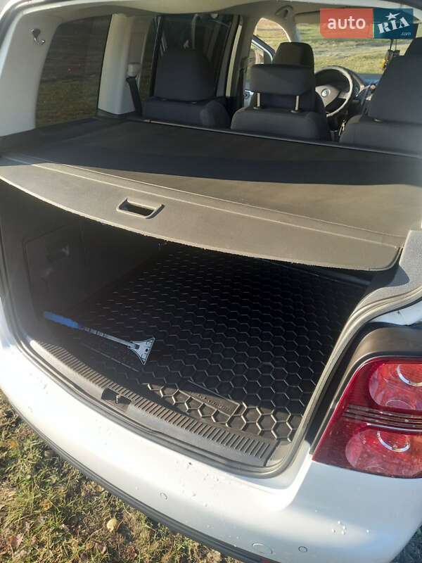 Мінівен Volkswagen Touran 2009 в Сарнах фото 6 Мінівен Volkswagen Touran 2009 в Сарнах