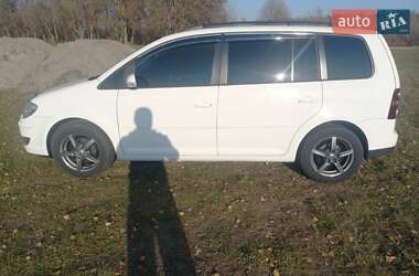 Минивэн Volkswagen Touran 2009 в 