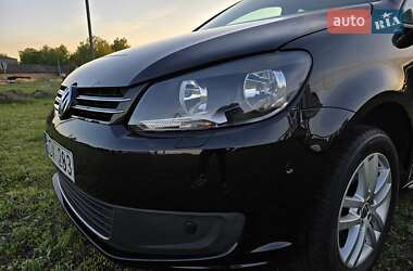 Минивэн Volkswagen Touran 2011 в 