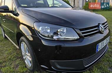 Минивэн Volkswagen Touran 2011 в 