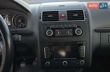 Минивэн Volkswagen Touran 2011 в 