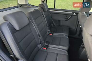 Минивэн Volkswagen Touran 2011 в 