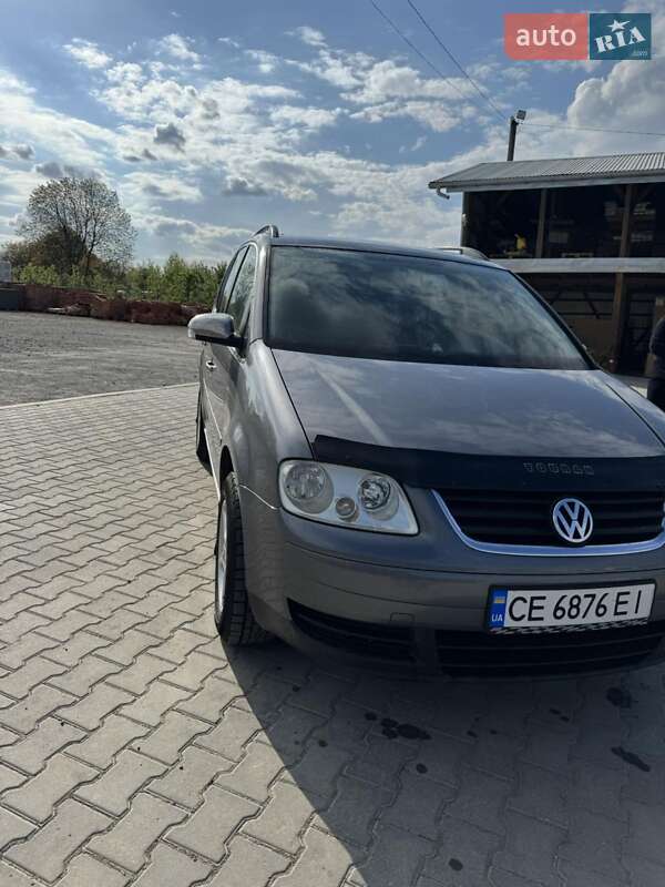 Минивэн Volkswagen Touran 2005 в Черновцах