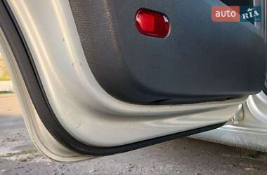 Минивэн Volkswagen Touran 2008 в 
