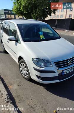 Минивэн Volkswagen Touran 2010 в Горохове