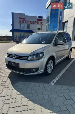 Мінівен Volkswagen Touran 2013 в 