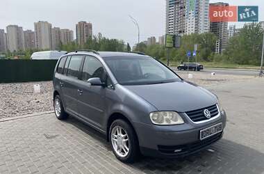 Мінівен Volkswagen Touran 2004 в Києві