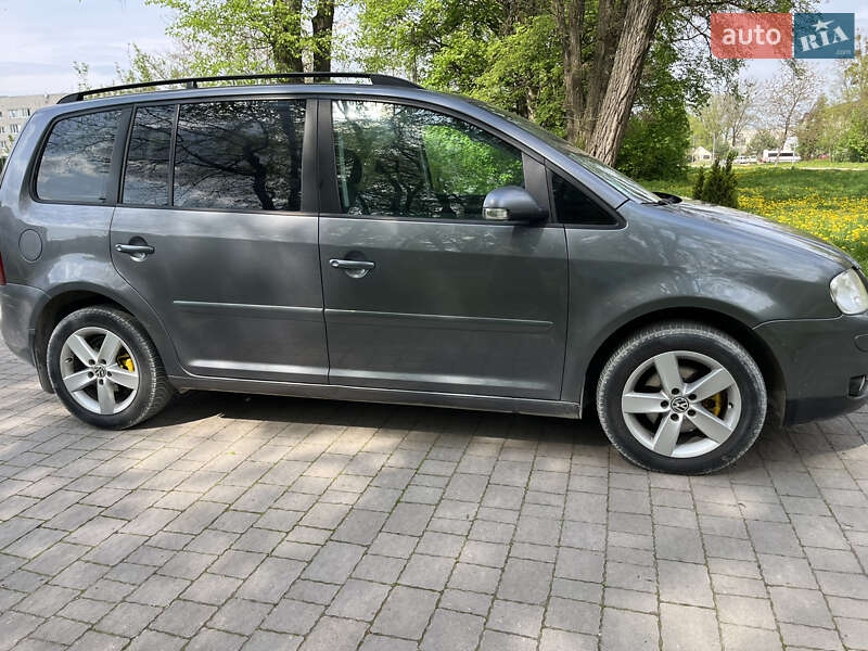 Мінівен Volkswagen Touran 2006 в Львові