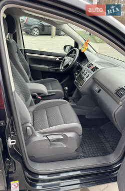 Минивэн Volkswagen Touran 2010 в 